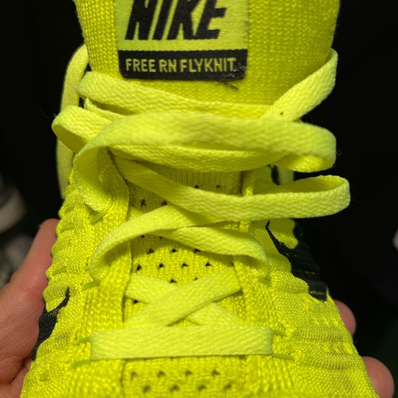 Nike shoes - Picture 4 of 4